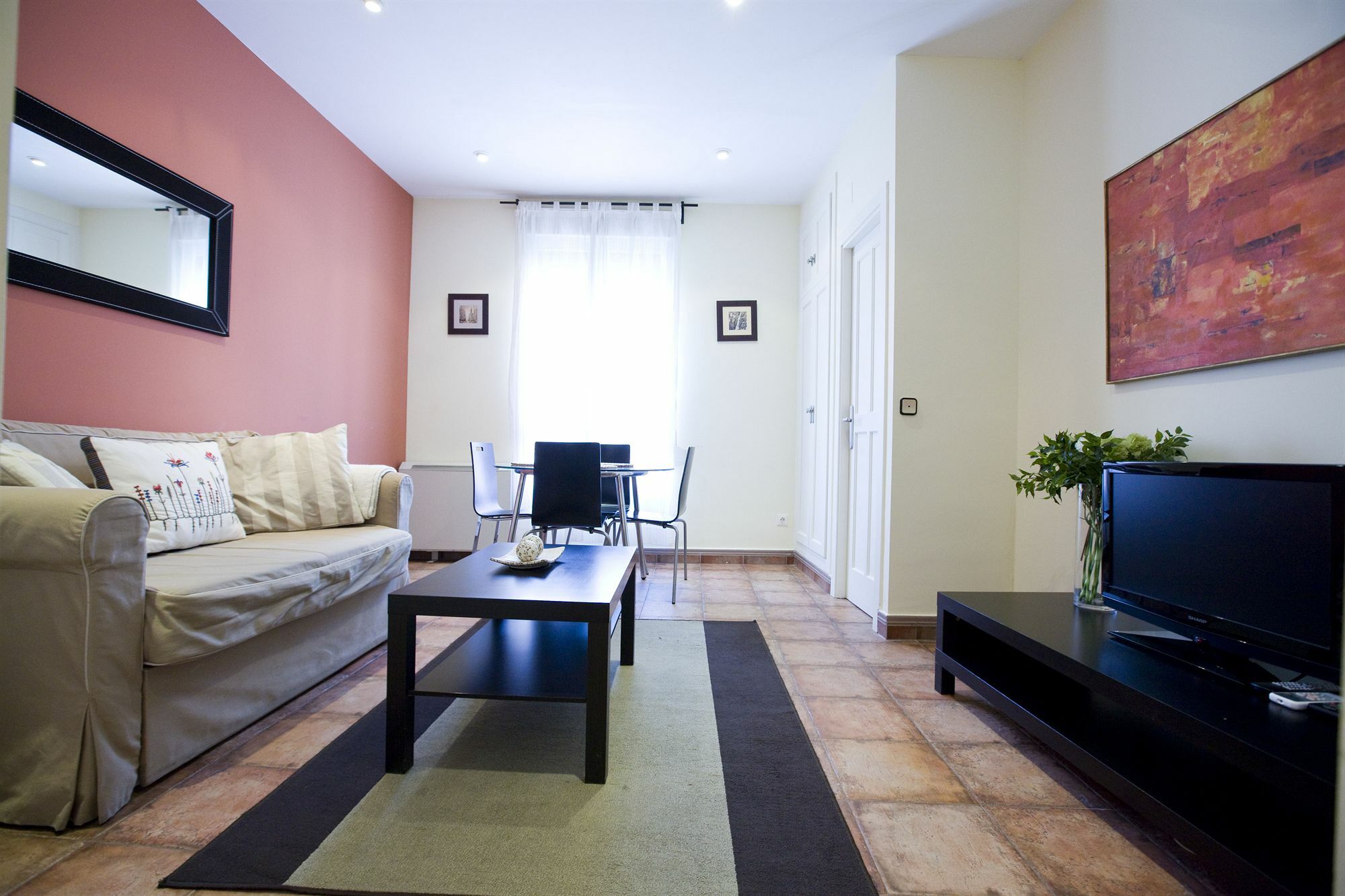 Apartamento Tirso De Molina マドリード エクステリア 写真